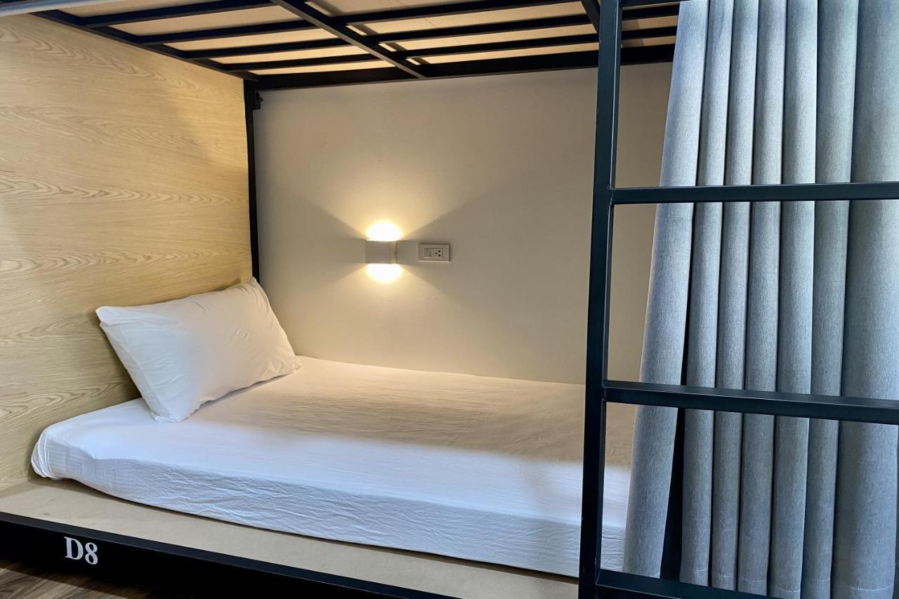 Forgotten Hostel Silom Bangkok Ngoại thất bức ảnh